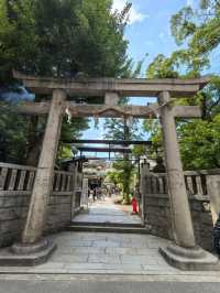 難波八阪神社。