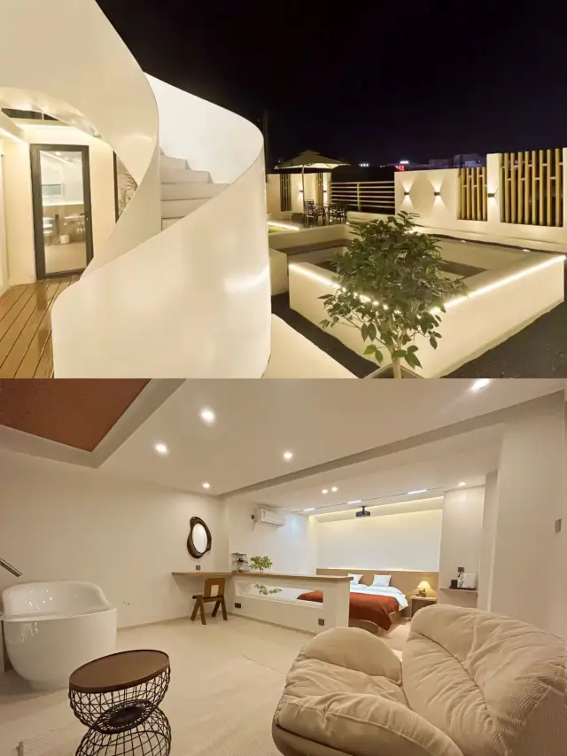 Ulan Buh | Find a detached courtyard.