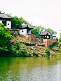 感受歷史的沉澱—東坡赤壁遊記。