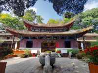 在路上：溫泉小鎮——曹溪寺。