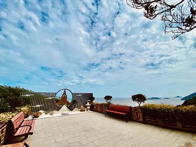 舟山普陀山之珞珈山。