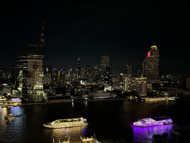 Iconsiam: The Perfect Spot for a Riverside View