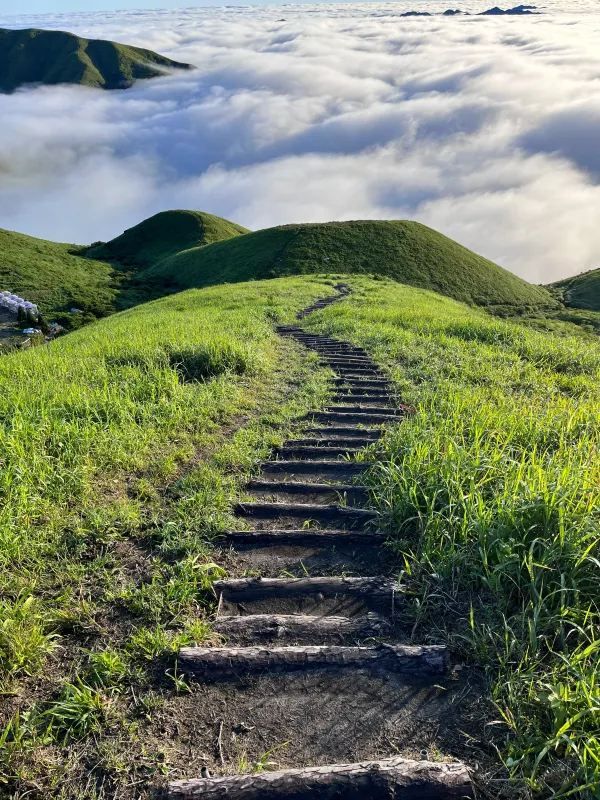Experience the Stunning Sea of Clouds at Wugong Mountain on June 6
