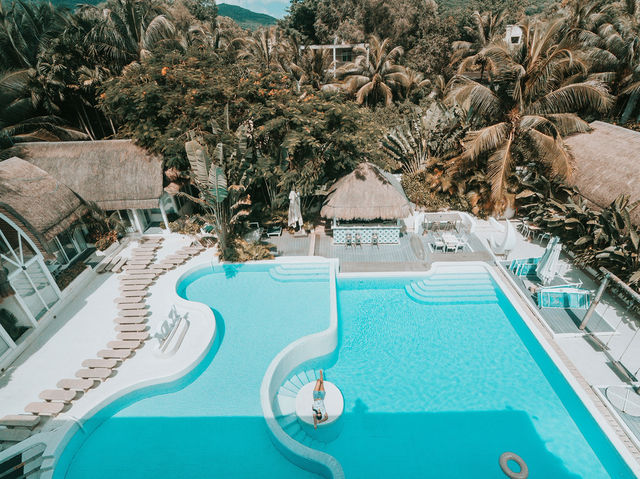 🌊 Sanya Escape: Coastal Drives & Mountain Magic! 🏝️🚗 