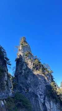 大明山記：雲海與奇峰的千年私語