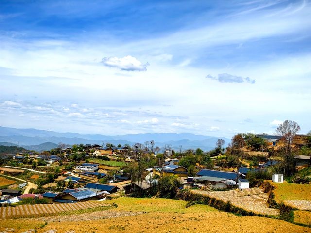 大涼山彝族村寨