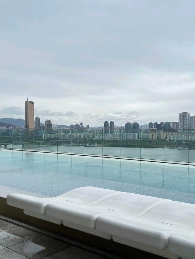 🌆首尔必住！擁無邊泳池的隱藏寶藏酒店，俯瞰漢江超絕✨ 