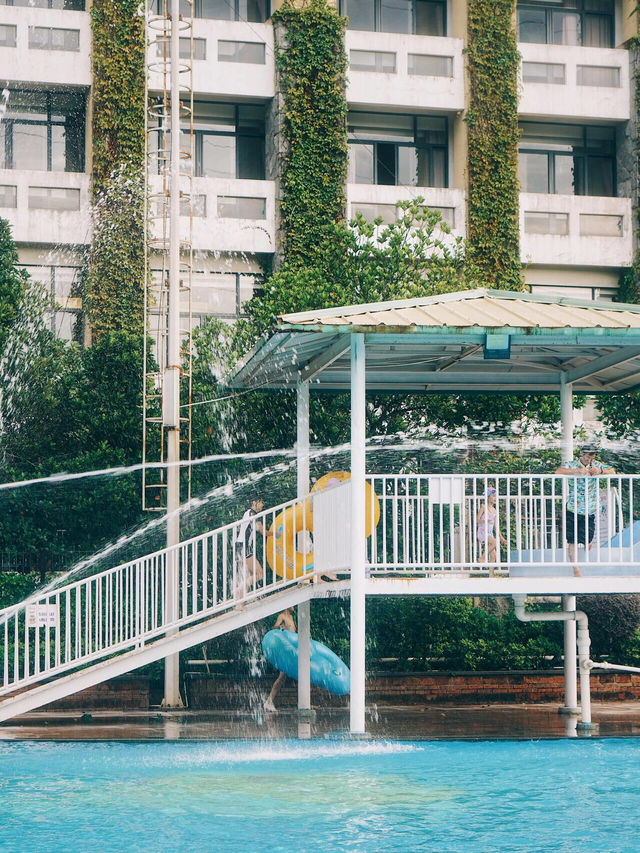 熱到融化？週末就衝雷州樟樹灣水上樂園🌊