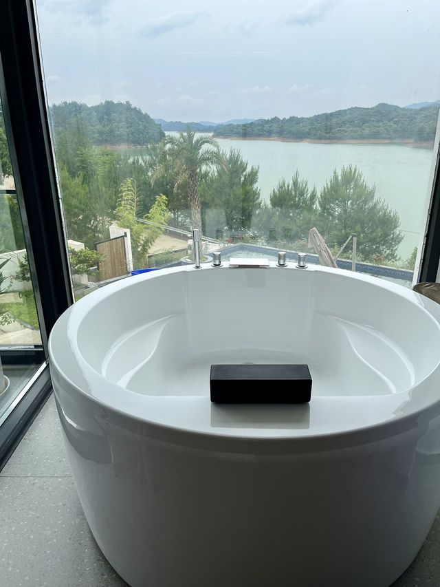 來千島湖..開窗就係湖景
