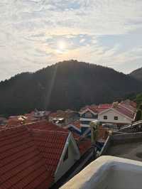青島天鵝堡酒店，住進山海間的童話城堡