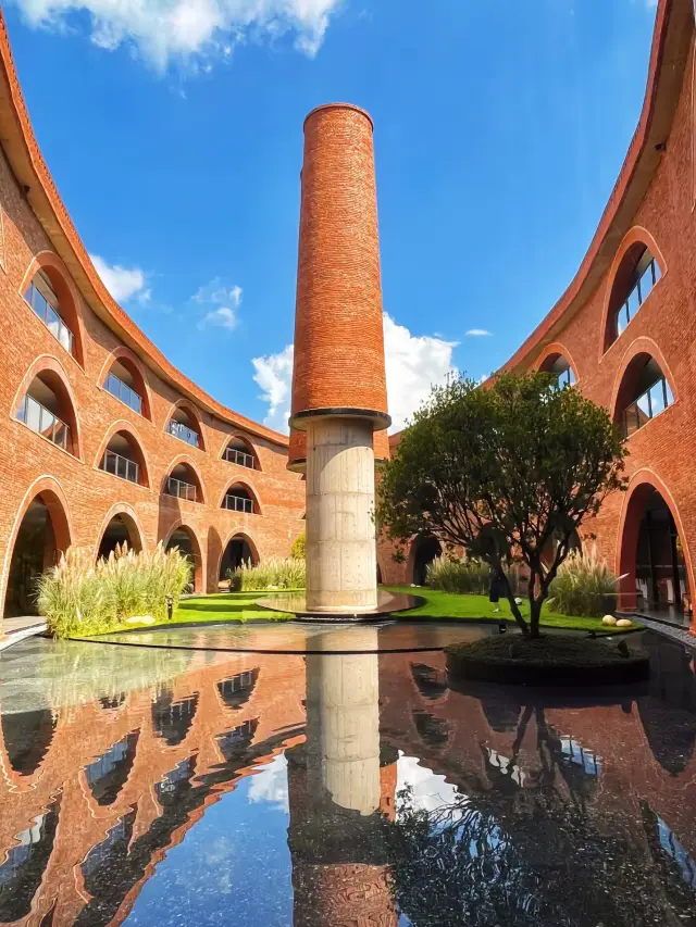 A Shocking Hot Spring Town Trip in Yunnan