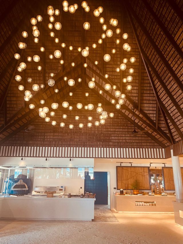 Honeymoon Bliss at a Gorgeous Resort