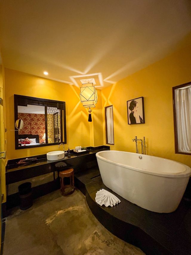 Immersive Retreat in the Heart of Chinatown Immersive Retreat in the Heart of Chinatown
