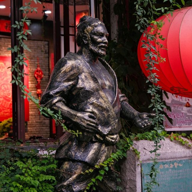 Beautiful Sculptures in Qibao Ancient Town 🗿🌸🏮