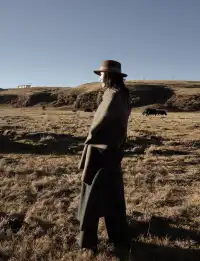 在雪山的凝視下,感受生命的奔放與靈性