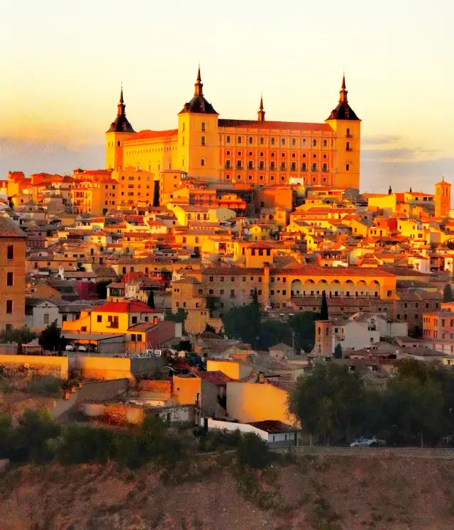 托萊多：舊都的時光三重奏