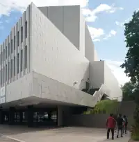 帶著移軸去旅行-赫爾辛基劇院