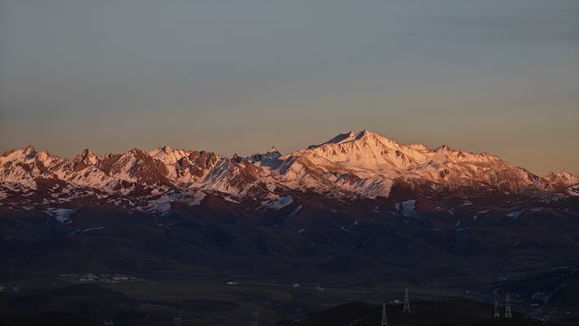 行程進行的時間是12月初，是川西旅行的淡季，雖然因為天氣寒冷和高原反應給到行程中有一些挑戰性，但是除