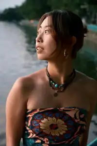 你問我什麼是自由？是煙火漫捲的河內