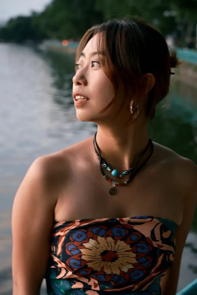 你問我什麼是自由？是煙火漫捲的河內