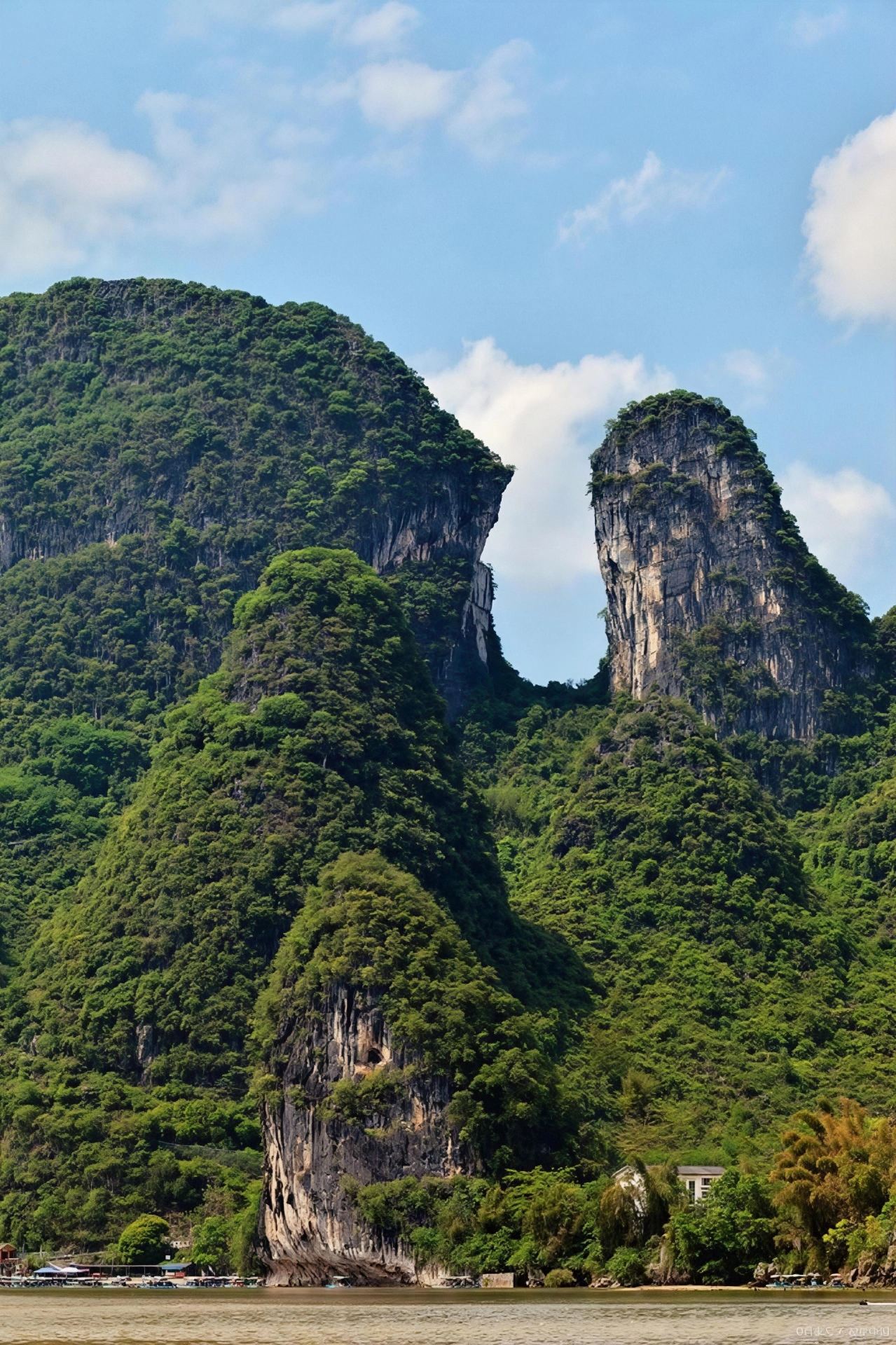 Yongzhou Jiuyi Mountain | "Ten Thousand Mountains Bow to Jiuyi," China's First Mausoleum, Landscapes and Millennial Virtue of Emperor Shun