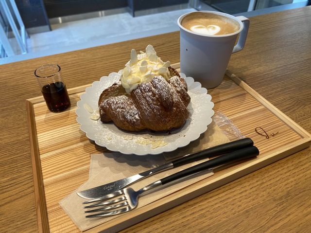 東京・日本橋。クロワッサン好きに『メープルバニラクロワッサン』がオススメ『pain du boo & COMFORT 』