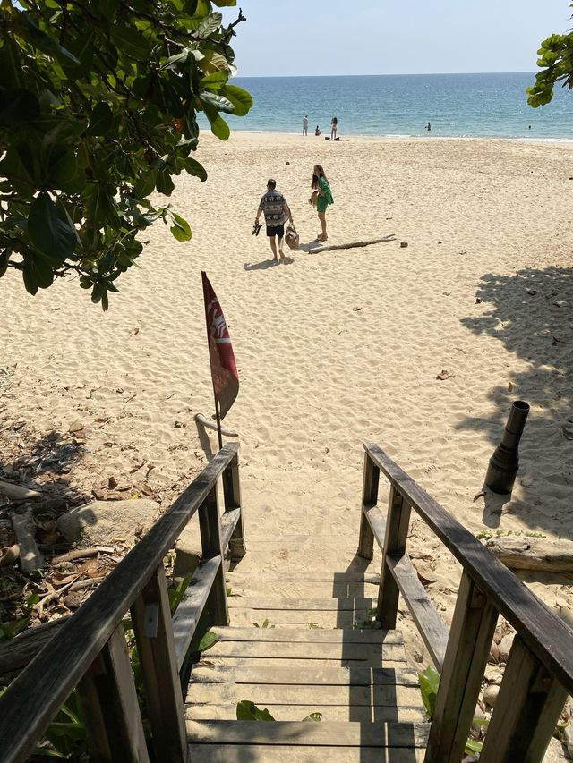 พิกัดลับจุดถ่ายรูปภูเก็ต 📸 สะพานไม้หาดในทอน