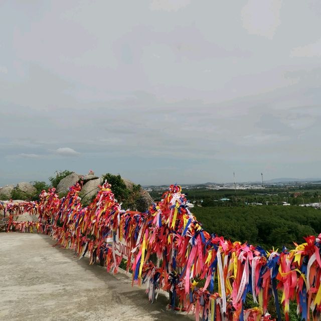วัดเขาตะแบก  จังหวัดชลบุรี