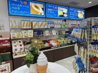 北海道・札幌。昭和36年(1961年)創業『雪印パーラー 札幌本店』のソフトクリーム