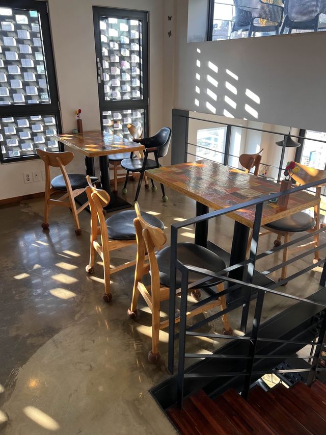韓国/ソウル【三清洞】ルーフトップからの眺めが最高！韓屋(ハノク)の建物を見ながらコーヒータイム