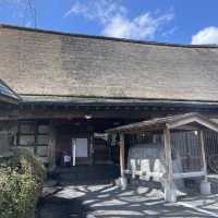 일본 전통화로에 꼬치구이를, 산로쿠엔(山麓園)