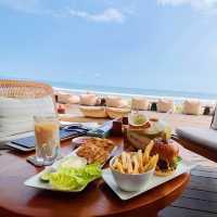 Again Alila stay with good friend