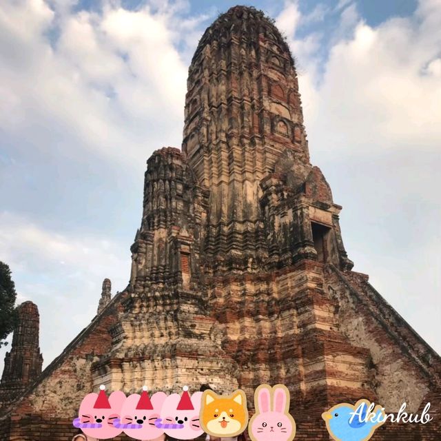 เดินชมความงามวัดไชยวัฒนาราม