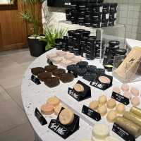 Lush, a store with great smell! 
