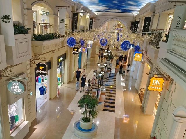 高雄大樹-逛到鐵腿的超大Outlet|義大購物廣場|（好拍的希臘街景）