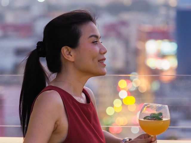 Gen Z Bar & Bistro รูฟท้อปวิวเยาวราช