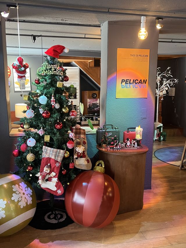 캠핑 감성이 물씬 느껴지는 서울 상수 펠리칸 카페