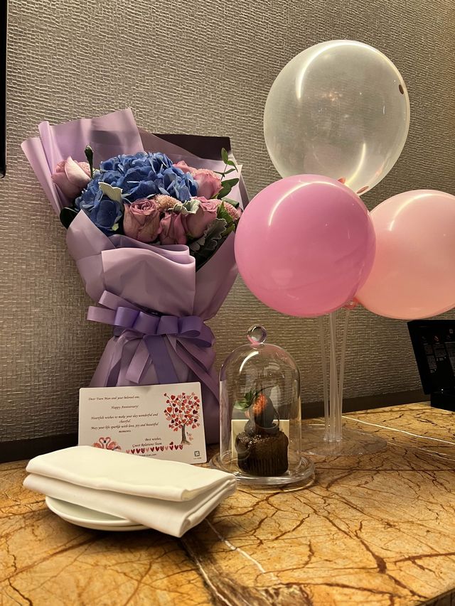 Icon hotel-wedding anniversary ❤️🌺🌼