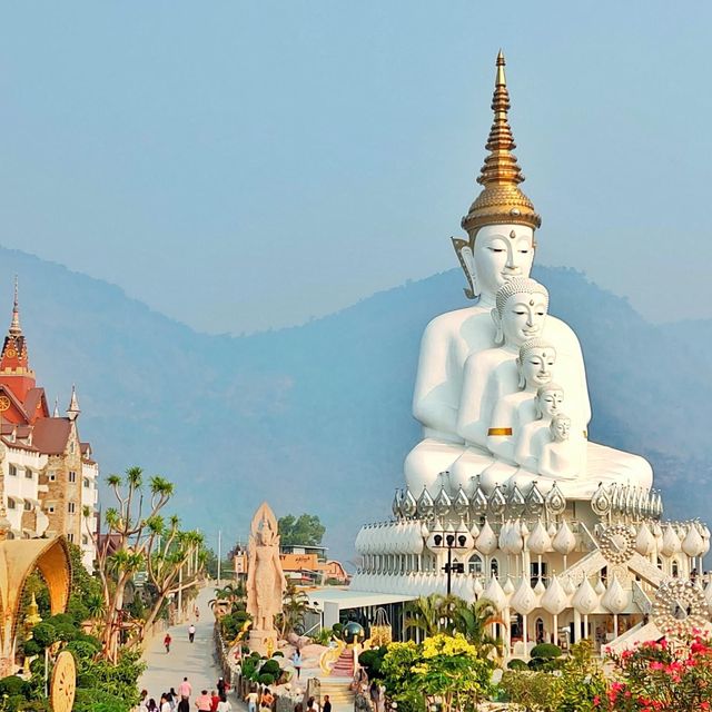 วัดพระธาตุผาซ่อนแก้ว เพชรบูรณ์