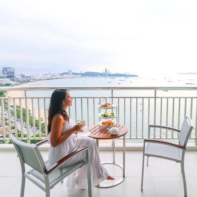 Holiday Inn Pattaya โรงแรมติดหาดพัทยา