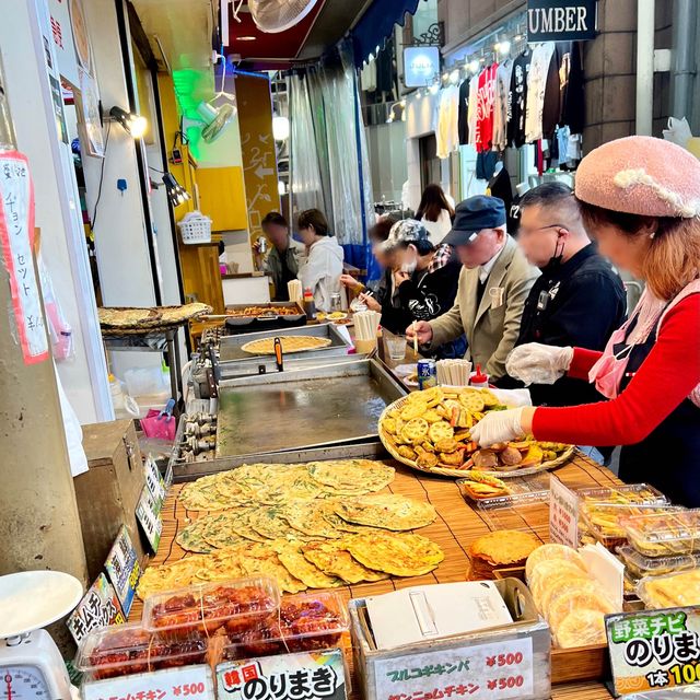 韓国のシジャン（市場）のような大阪鶴橋商店街
