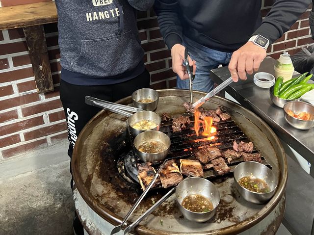 南韓美食：延南立食餐館（站著吃烤肉）