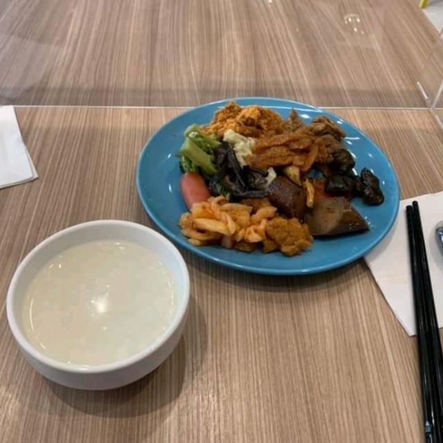 台中住宿推薦～「台中逢甲智選假日酒店」體驗分享…逛夜市的好選擇