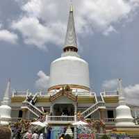 วัดธาตุน้อย เมืองคอน