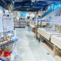 Woof & Magic shop , restaurant & cafe !