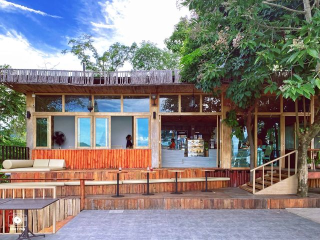 Bay View Cafe เสม็ดนางชีบูทีค