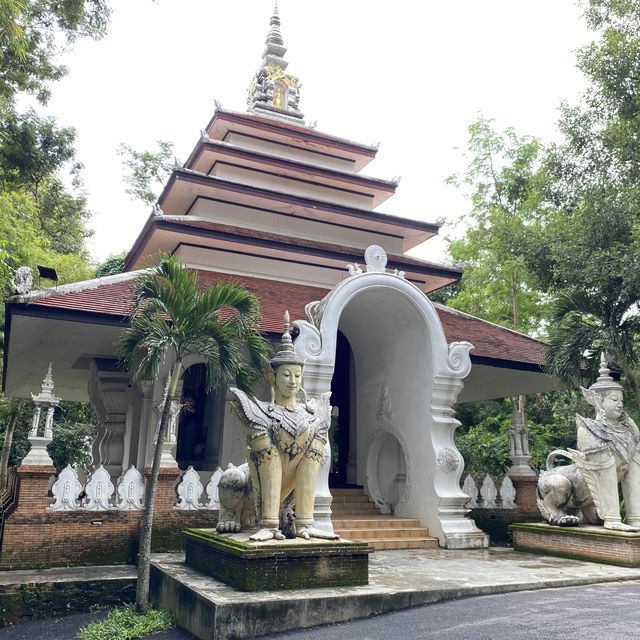 เที่ยววัดเก่ากลางป่าเขา วัดผาลาดเชียงใหม่
