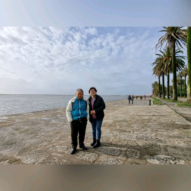 Walk along the Atlantic Coastline 🇵🇹 Foz do Douro