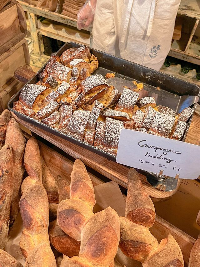 도산공원에서 만나는 프랑스 감성빵집🥖