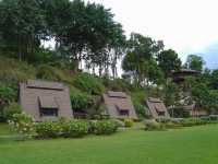 ที่พักน่ารักๆ ริมทางรถไฟ สวนไทรโยครีสอร์ท